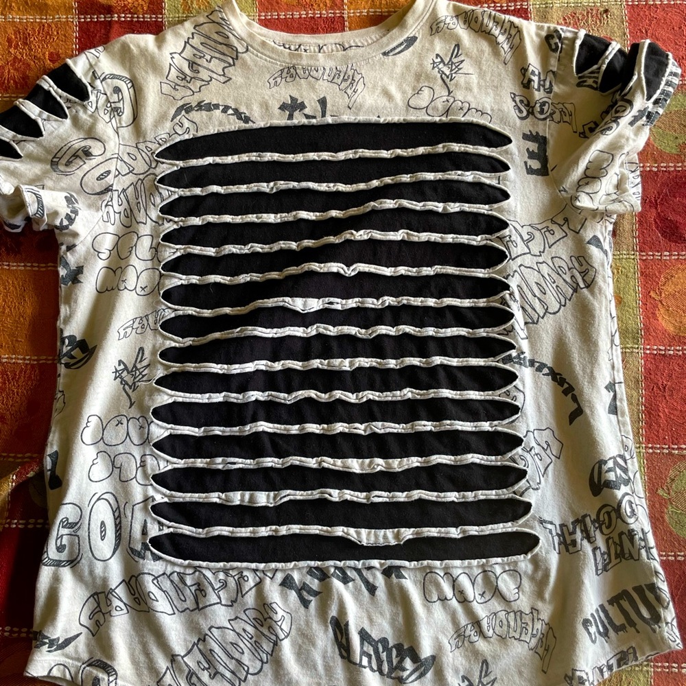Large Rue21 shirt. Used. White.